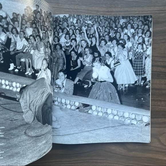 VINTAGE Collector’s Item Elvis LIFE Magazine - Picture 2 of 6